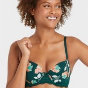 NWT Auden Bra